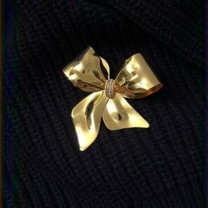 Vintage bow brooch